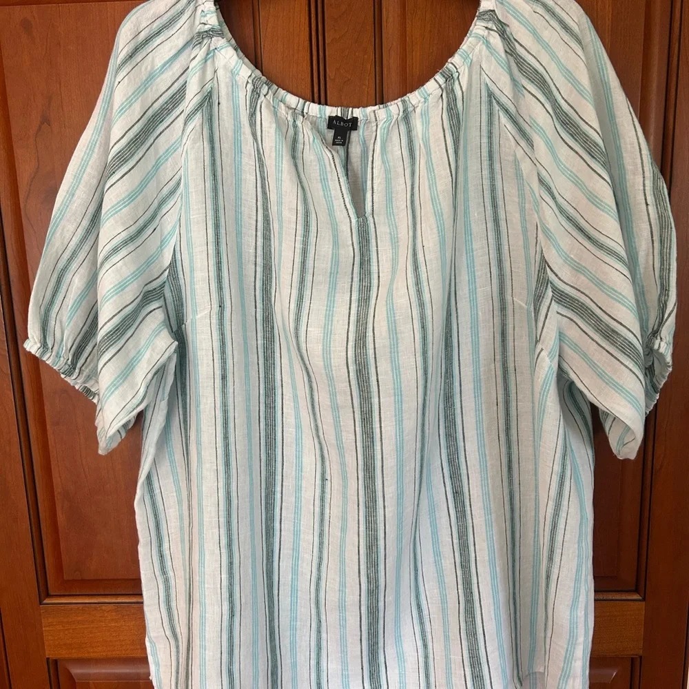 Talbots Linen Blue, Black and White Relaxed Pop over Blouse - Picture 4 of 5